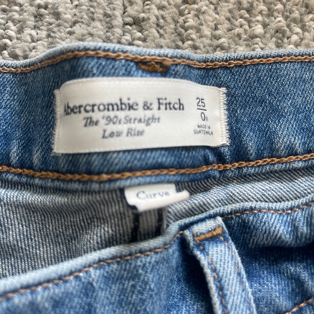Abercrombie Curve Love Jeans size 0 25 waist